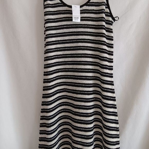 long dress, white and black stripes, size XXL, universal thread brand. - Picture 5 of 7